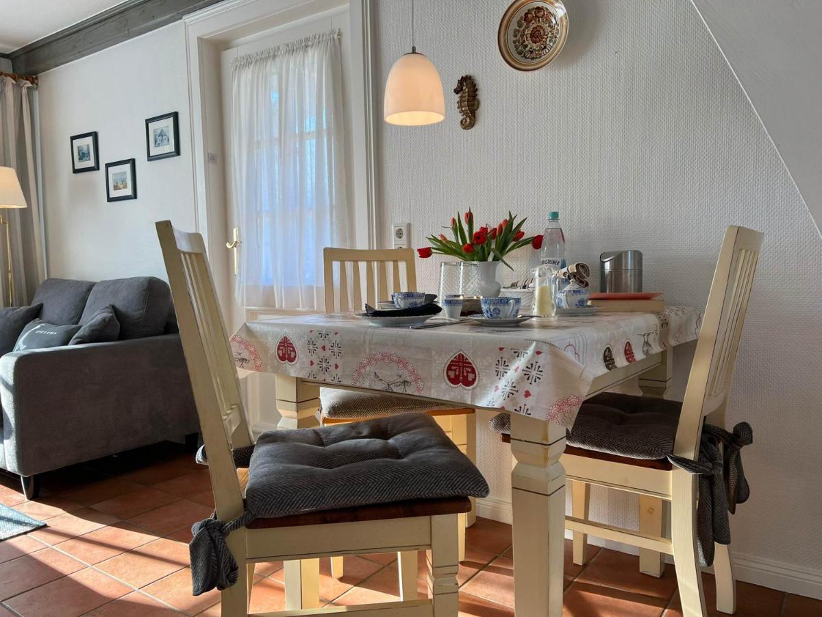 Kapitaen Ahab Im Haus Kaept'n Andresen *